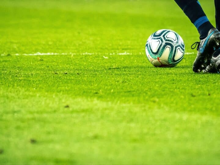 Apostando na Bola: A Integração do Cripto no Patrocínio do Futebol Brasileiro