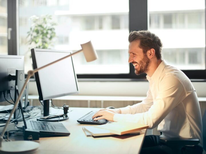 Serviços Online: Descubra Como Usar Anúncios Pagos Para Impulsionar Suas Vendas com Estratégias Eficazes