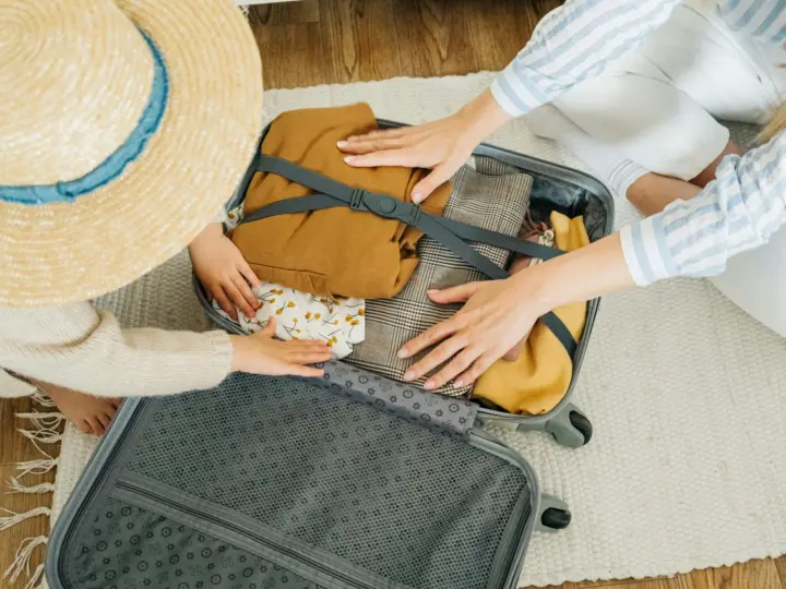 Primeira viagem desacompanhada da criança: o que os pais precisam saber