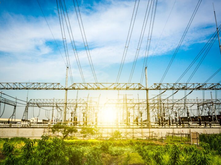Geração de energia elétrica sob demanda: como garantir continuidade operacional em empresas que não podem parar