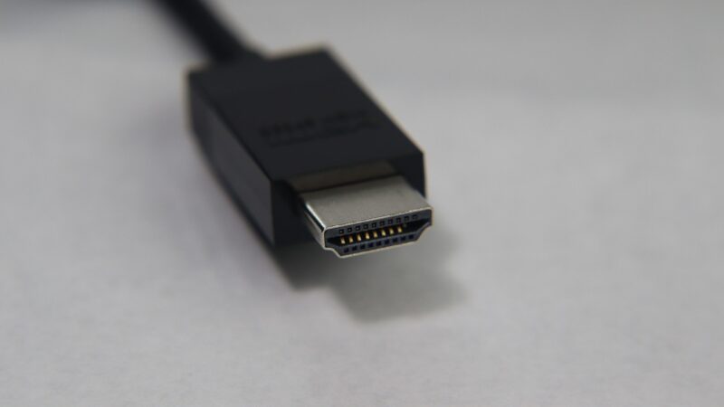 Como converter sinal VGA para HDMI sem erros?
